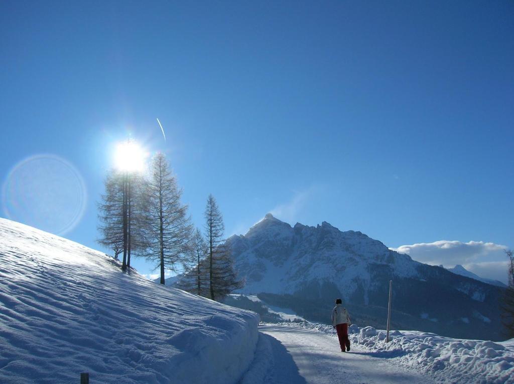 Pension Kirchbrugger Telfes im Stubai Exterior photo